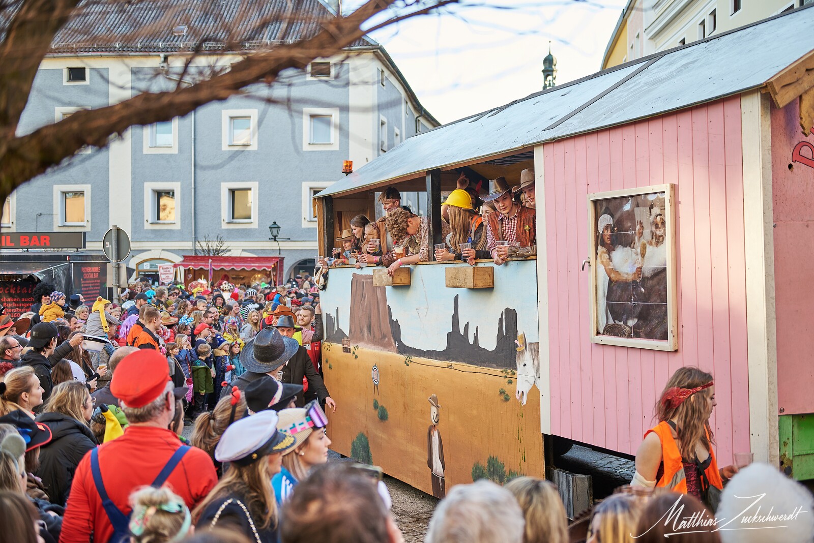 fasching-laufen-23-02-21-16-33-09.jpg